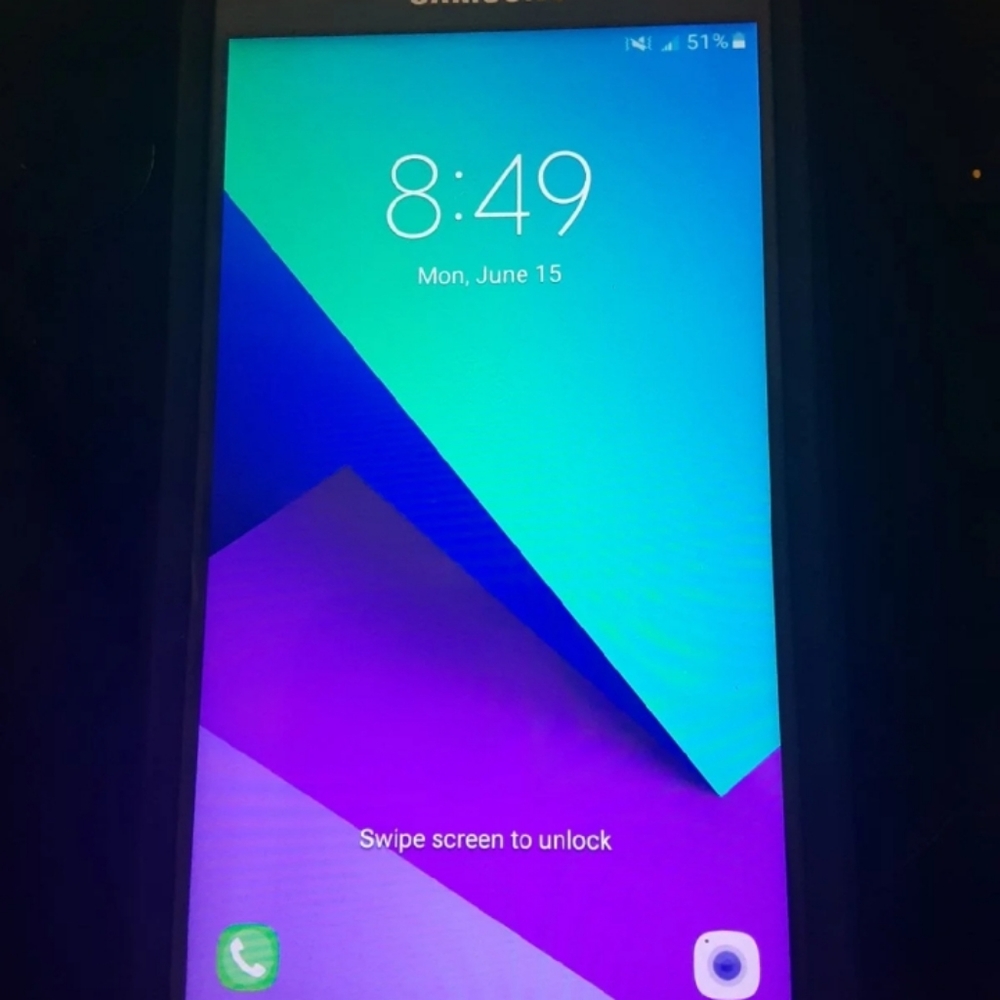 Samsung galaxy luna pro w/ case